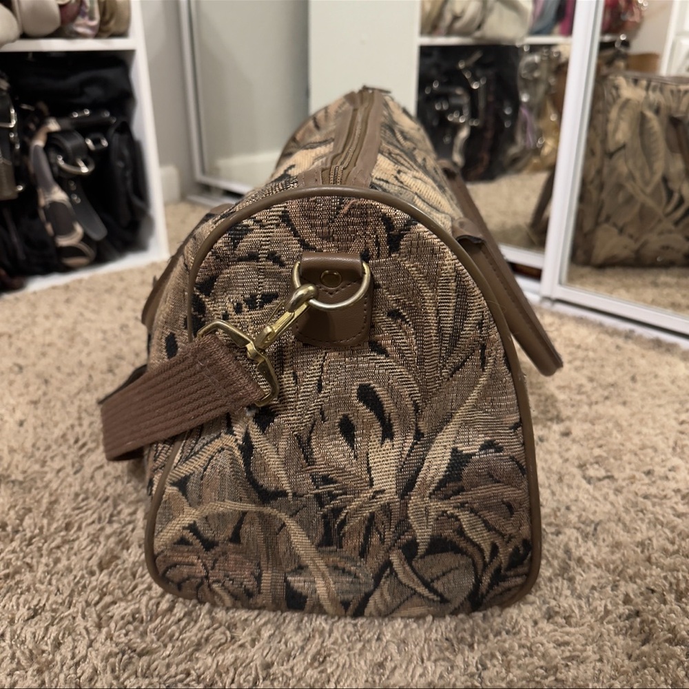 Vintage Tapestry Duffle Bag - Picture 6 of 10